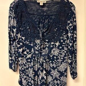 Vintage America Women’s Navy Blue Floral Lace Blouse